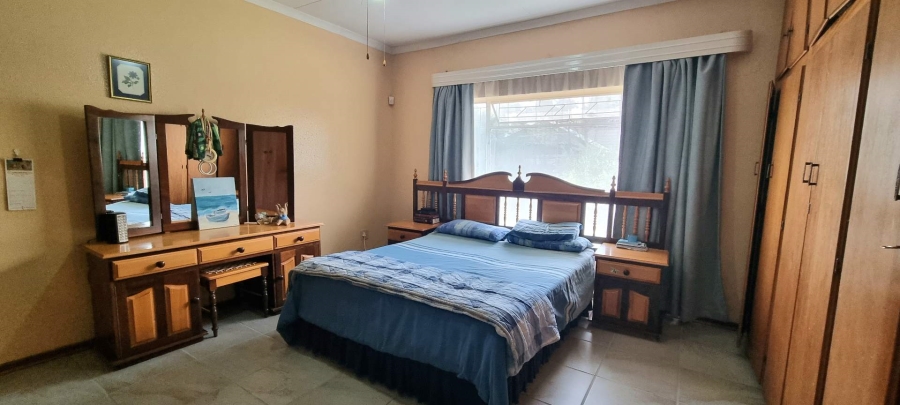 3 Bedroom Property for Sale in Langenhovenpark Free State
